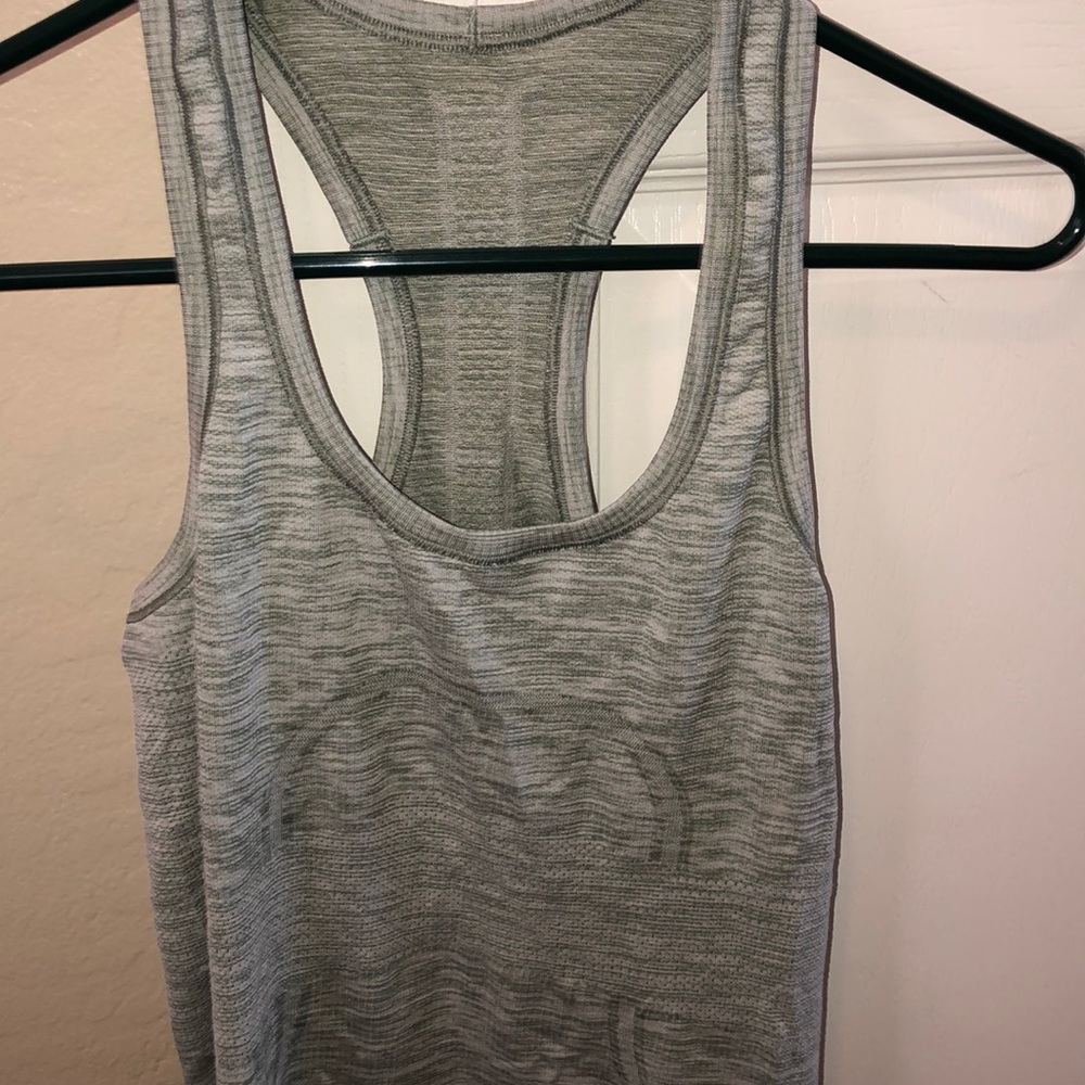Lululemon Swift Tach Razorback - Picture 2 of 5